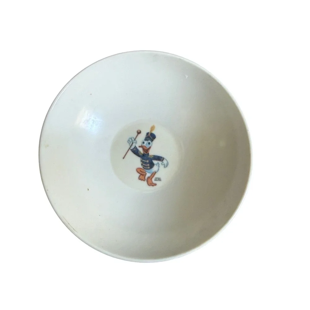 Vintage Disney Donald Duck band Sun Valley Melmac 5.5 in small bowl collectible